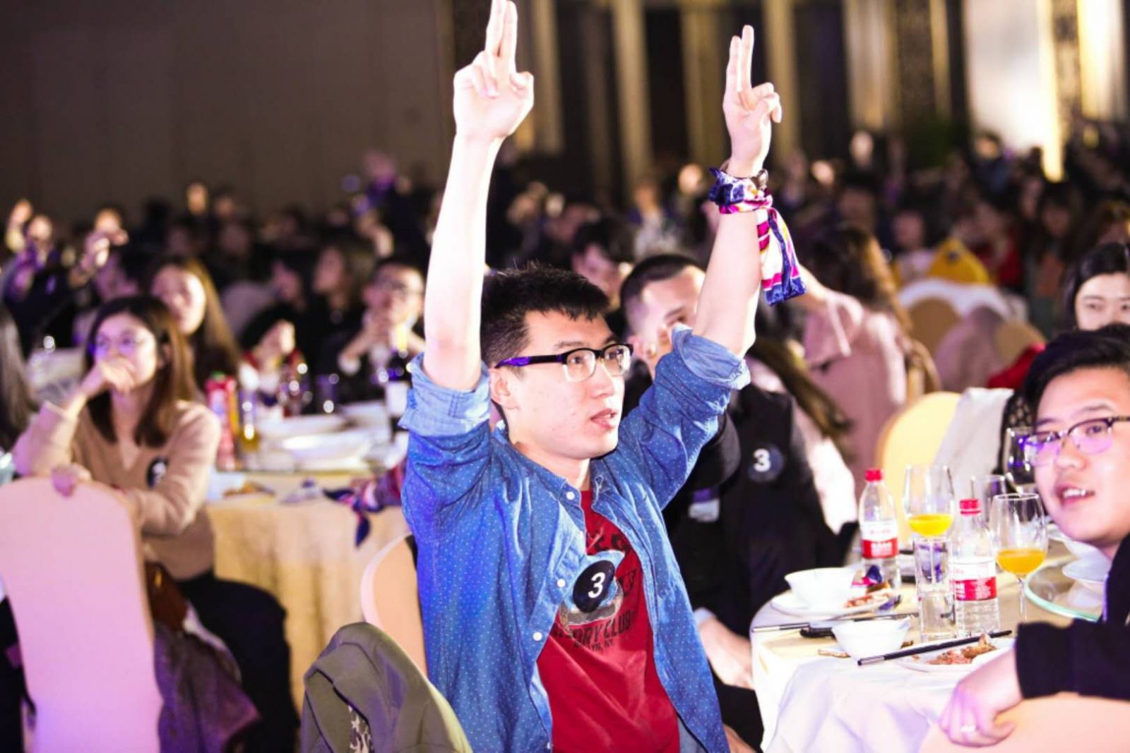 年會抽獎(jiǎng)?chuàng)u臂抽獎(jiǎng)